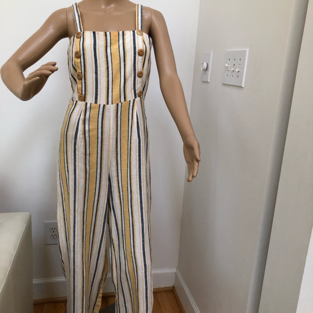 Beautiful new linen jumpsuit